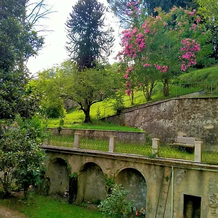 Casa 4*
